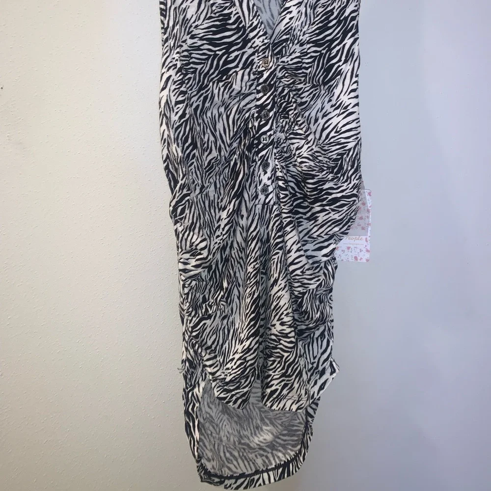 NWT FREE PEOPLE Coco white and black tank - Picture 4 of 10